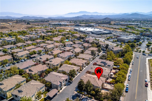 27477 Hazelhurst Street, Murrieta CA: https://media.crmls.org/medias/168050ca-de42-4a82-9aaf-8a0e4d77573b.jpg