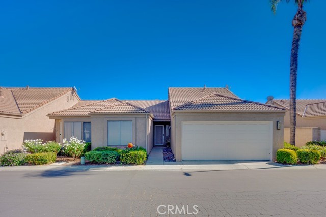 Detail Gallery Image 2 of 40 For 930 Countryside St, Hemet,  CA 92545 - 3 Beds | 2 Baths