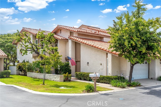 10 Lassen, Irvine CA: https://media.crmls.org/medias/1680e906-2021-4c12-9772-359f078dd500.jpg