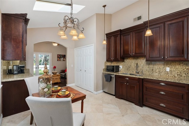 Detail Gallery Image 6 of 25 For 27158 Ayamonte, Mission Viejo,  CA 92692 - 3 Beds | 2 Baths