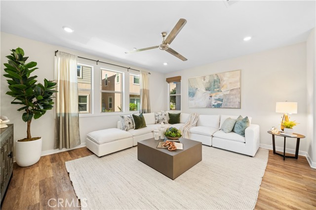 Detail Gallery Image 8 of 52 For 386 Chorus, Irvine,  CA 92618 - 4 Beds | 3 Baths