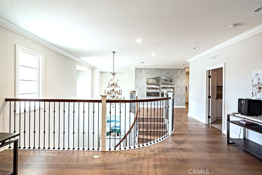 https://media.crmls.org/medias/1681673d-7add-46ca-a5a3-856668b5dabc.jpg?preset=X-Large