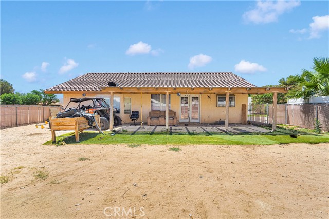 27818 Hummingbird Lane, Helendale CA: https://media.crmls.org/medias/16818550-4c90-4dfa-a8a3-edc2ae820ad2.jpg