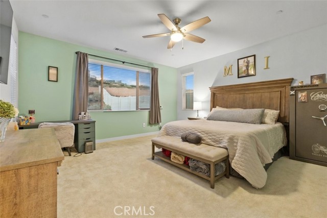 Detail Gallery Image 5 of 6 For 39355 Arabian Ct, Palmdale,  CA 93551 - 3 Beds | 2/1 Baths