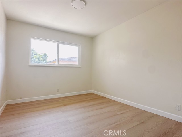 1124 N Soldano Drive, Azusa CA: https://media.crmls.org/medias/1682b46c-ebd8-4bc7-831e-3dca33dd11c4.jpg