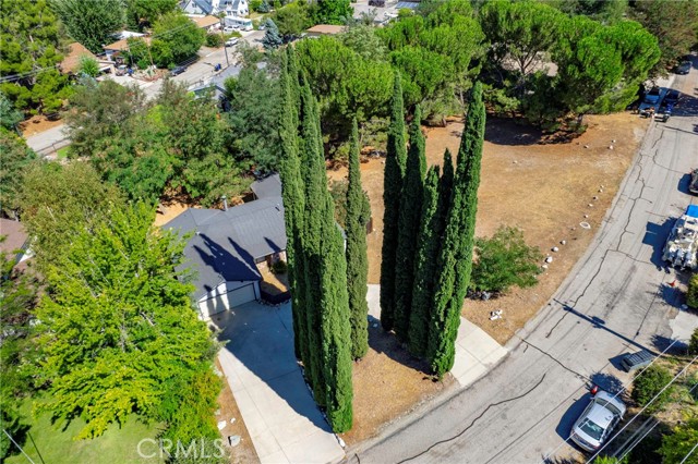 14282 Club View Drive, Lytle Creek CA: https://media.crmls.org/medias/1682d8f1-1791-43dc-8b9e-7864126ee035.jpg
