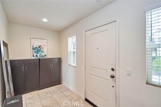 Detail Gallery Image 3 of 38 For 3383 Lynd Ave, Arcadia,  CA 91006 - 2 Beds | 2/1 Baths