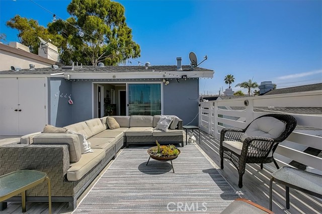 120 Hill Street, Hermosa Beach, California 90254, 3 Bedrooms Bedrooms, ,3 BathroomsBathrooms,Residential,Sold,Hill,SB22073459