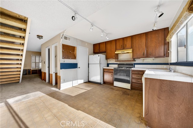 1715 Byerton Court, Rancho Palos Verdes, California 90275, 3 Bedrooms Bedrooms, ,2 BathroomsBathrooms,Residential,For Sale,Byerton,SB25271924 1715 Byerton Court, Rancho Palos Verdes, California 90275, 3 Bedrooms Bedrooms, ,2 BathroomsBathrooms,Residential,For Sale,Byerton,SB25271924