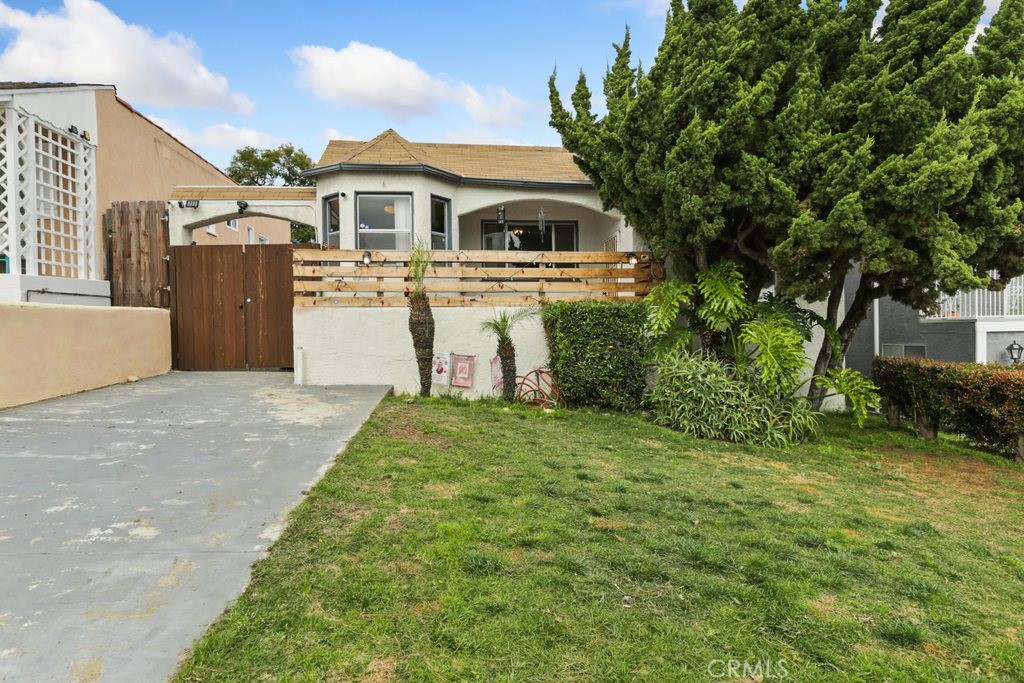 4221 W 59th Place, Los Angeles, CA 90043