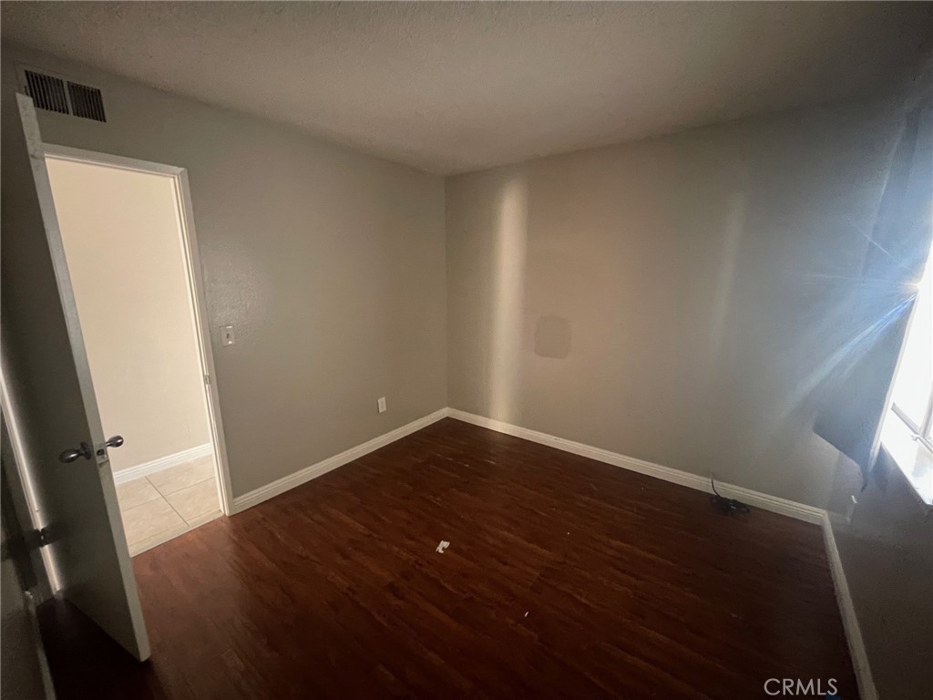 https://media.crmls.org/medias/1684de2c-7485-40ca-8811-f4ae82367f7e.jpg?preset=X-Large