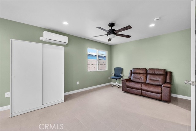 2513 W Occidental Street, Santa Ana CA: https://media.crmls.org/medias/16850a39-0c04-4d80-920c-0eb600468917.jpg