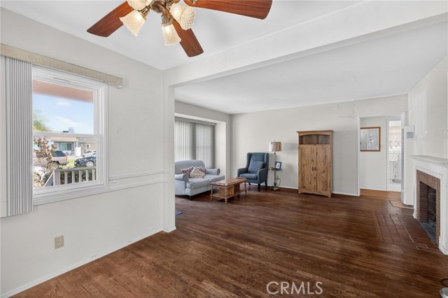 Detail Gallery Image 9 of 42 For 4904 W 121 St, Hawthorne,  CA 90250 - 4 Beds | 2 Baths