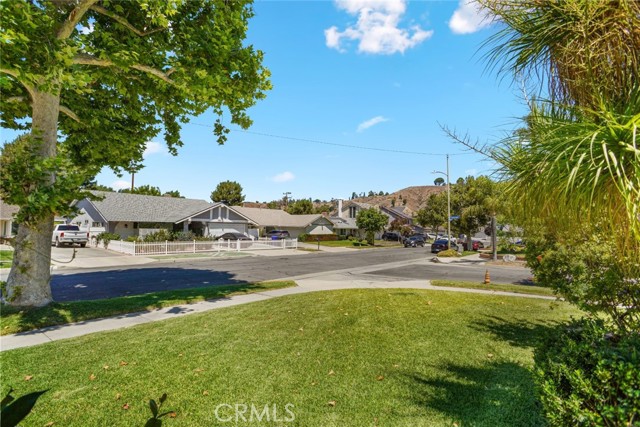 27556 Glasser Avenue, Canyon Country CA: https://media.crmls.org/medias/1685bda8-079b-44a9-80dd-0e55a9fc7e5c.jpg