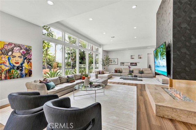 Image 6 of 46 For 18782 Peppertree Drive