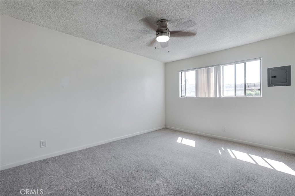 MLS #OC25280039 image #9