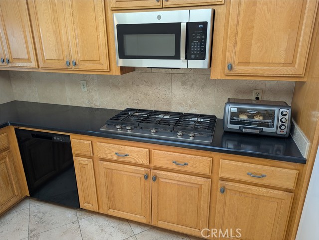 Detail Gallery Image 22 of 55 For 270 Cagney Ln #308,  Newport Beach,  CA 92663 - 2 Beds | 2 Baths