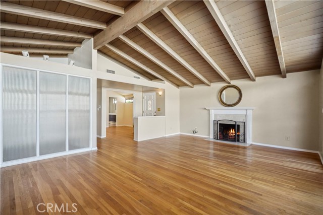 Detail Gallery Image 6 of 45 For 16433 Kingsbury St, Granada Hills,  CA 91344 - 4 Beds | 2 Baths