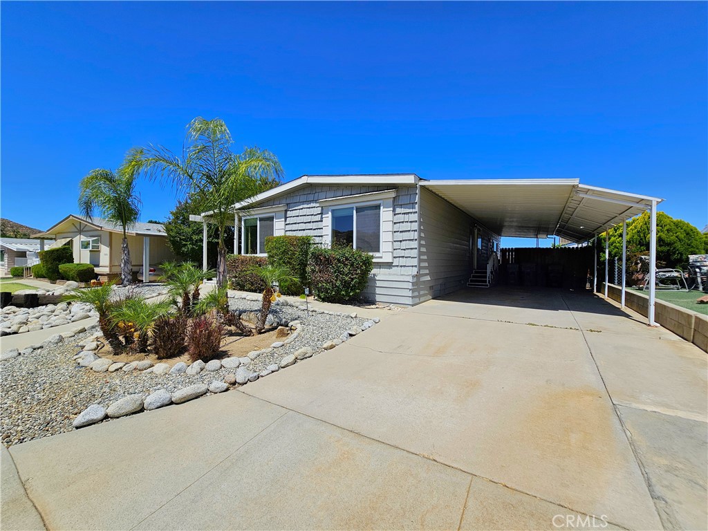 30660 Palmetto Palm Ave