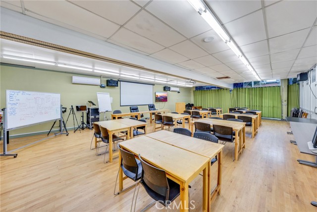 118 E Live Oak Avenue, Arcadia, California 91006, ,Commercial Sale,For Sale,118 E Live Oak Avenue,CRAR25082626