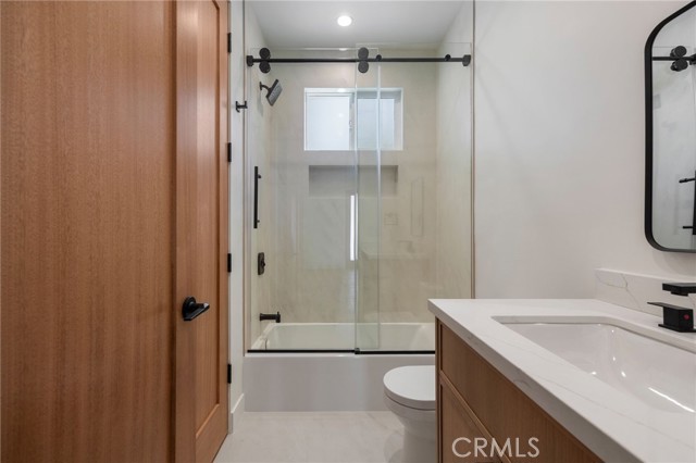 Detail Gallery Image 14 of 15 For 21826 Cohasset, Canoga Park,  CA 91303 - 2 Beds | 2 Baths