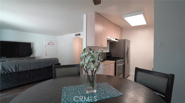 Detail Gallery Image 7 of 22 For 10331 Lindley Ave #150,  Porter Ranch,  CA 91326 - 3 Beds | 2 Baths