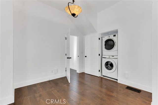 Detail Gallery Image 24 of 36 For 6117 Glen Holly St, Los Angeles,  CA 90068 - 2 Beds | 2 Baths