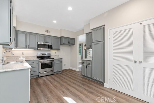 Detail Gallery Image 15 of 34 For 17 Paseo Dalia, Rancho Santa Margarita,  CA 92688 - 3 Beds | 3 Baths