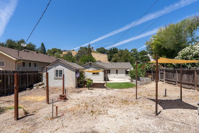 144 12th Street, Paso Robles CA: https://media.crmls.org/medias/168a2f6b-9106-4a9e-ad15-da67c419e250.jpg
