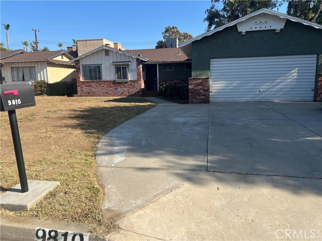 9810 Sharon Avenue, Riverside CA: https://media.crmls.org/medias/168ac847-3027-4ded-89a8-aa3ca914b88a.jpg