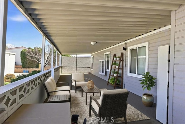 Detail Gallery Image 4 of 21 For 930 S. Santa Victoria, Hemet,  CA 92543 - 3 Beds | 2 Baths