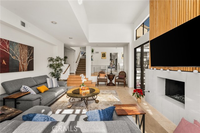 Detail Gallery Image 8 of 35 For 8 Southwind, Irvine,  CA 92614 - 4 Beds | 2/1 Baths