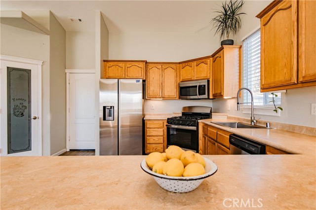 Detail Gallery Image 12 of 42 For 1961 North Street, Corning,  CA 96021 - 3 Beds | 2 Baths