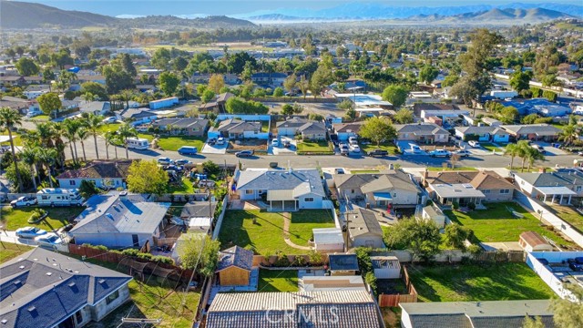 Detail Gallery Image 4 of 36 For 8731 45th, Jurupa Valley,  CA 92509 - 4 Beds | 2 Baths