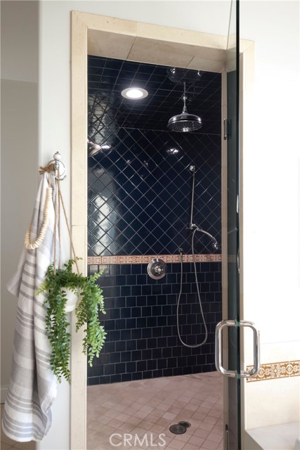 1725 Oak Avenue, Manhattan Beach, California 90266, 4 Bedrooms Bedrooms, ,4 BathroomsBathrooms,Residential,Sold,Oak,SB21251679