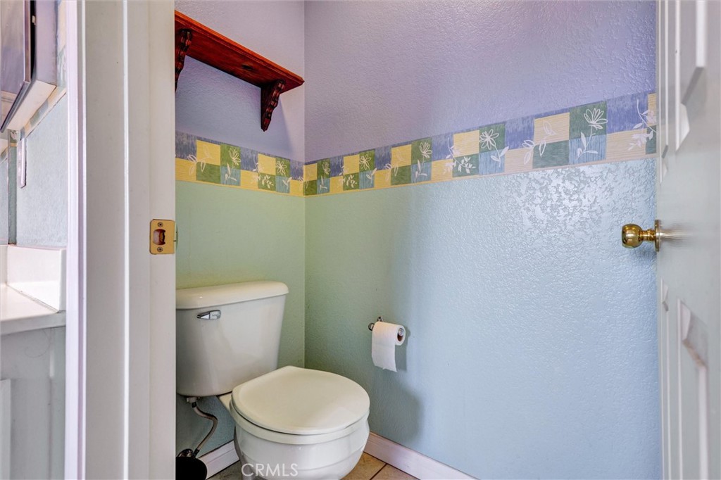 https://media.crmls.org/medias/168c42d1-3684-4f65-a3ea-8a4aa9a09296.jpg?preset=X-Large