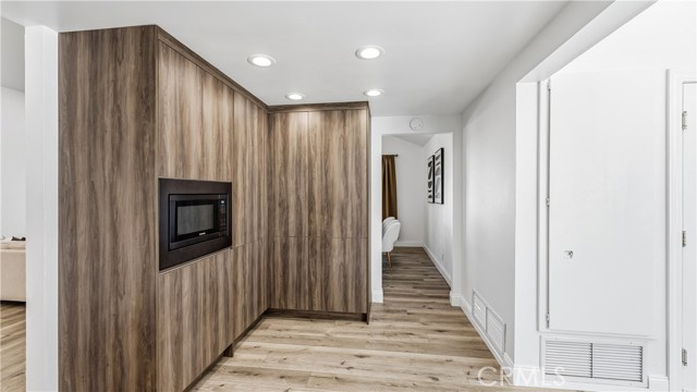 Detail Gallery Image 21 of 53 For 2430 Greensward St, Simi Valley,  CA 93065 - 4 Beds | 2 Baths