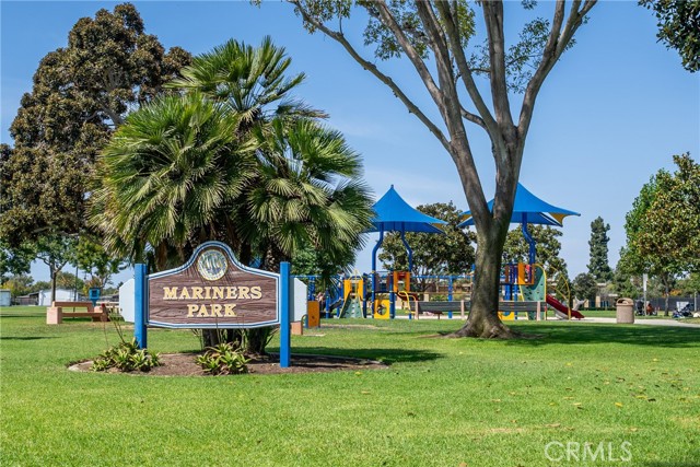 Detail Gallery Image 29 of 34 For 1609 Anita Ln, Newport Beach,  CA 92660 - 4 Beds | 3/1 Baths