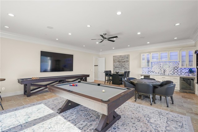 Detail Gallery Image 11 of 42 For 39055 N Shore Dr, Fawnskin,  CA 92333 - 6 Beds | 6/1 Baths