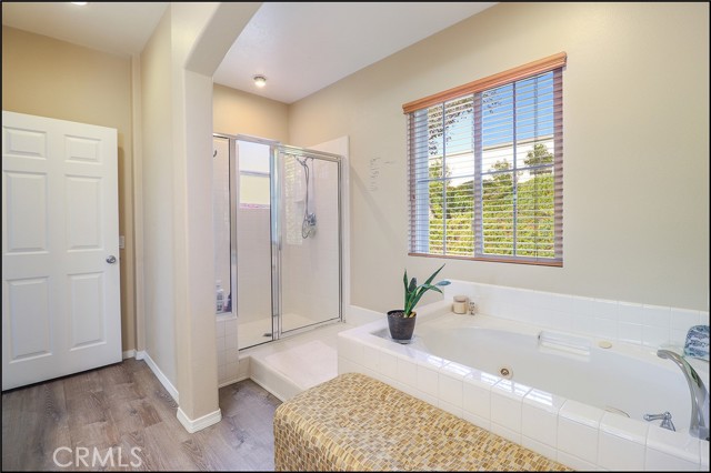 12 Lyon Ridge, Aliso Viejo CA: https://media.crmls.org/medias/168ecb1a-07e5-43a7-bf13-84049ad7c3e7.jpg