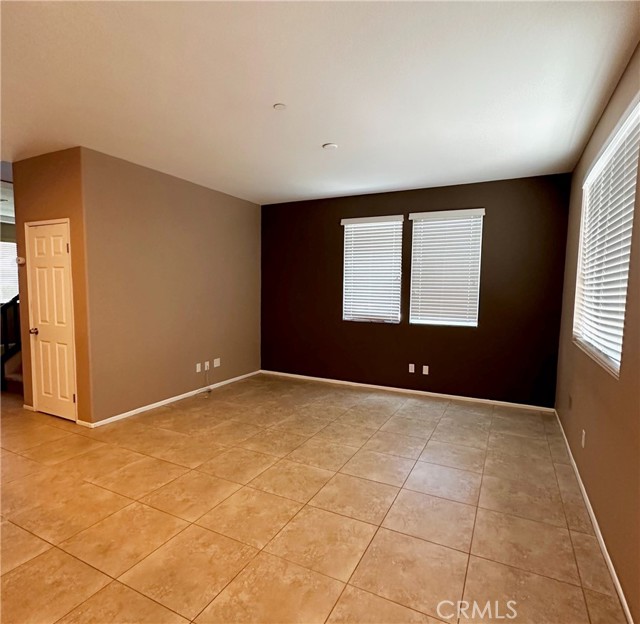 11500 Park Trails Street, Riverside CA: https://media.crmls.org/medias/168fe515-2e6c-41d2-8721-f7265930dfcb.jpg