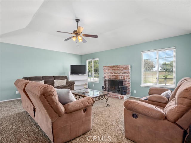 Detail Gallery Image 16 of 45 For 21784 Elmwood Rd, Madera,  CA 93638 - 3 Beds | 2 Baths