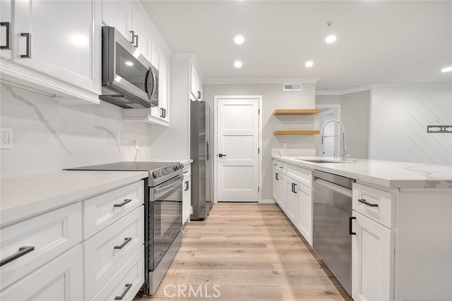 Detail Gallery Image 9 of 57 For 2040 Las Colinas Cir #104,  Corona,  CA 92879 - 2 Beds | 2 Baths