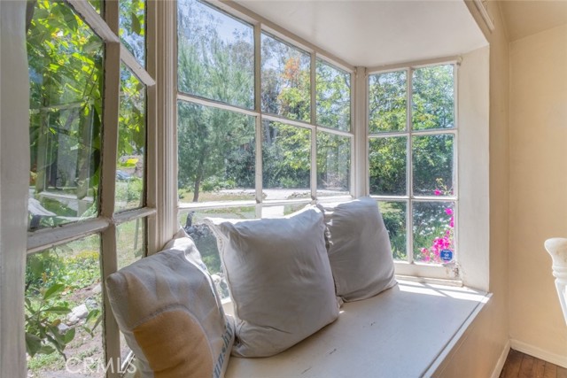 Detail Gallery Image 11 of 33 For 7725 Mcgroarty St, Tujunga,  CA 91042 - 2 Beds | 2 Baths