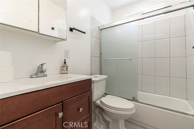 10265 Strathern Street, Sun Valley CA: https://media.crmls.org/medias/1691a2bb-900d-4bd6-91a8-3d2911d712e1.jpg