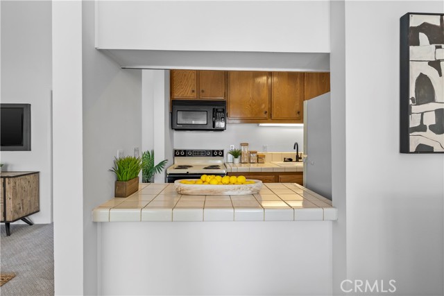 Detail Gallery Image 9 of 38 For 902 Camino Real #207,  Redondo Beach,  CA 90277 - 2 Beds | 2 Baths