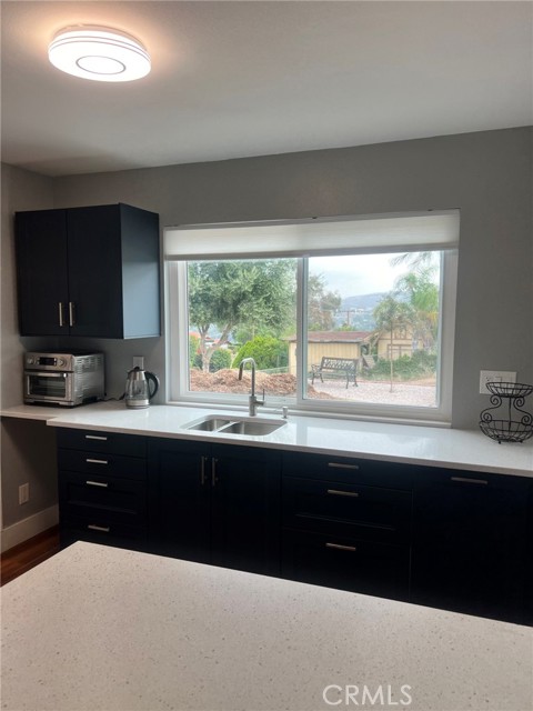 Detail Gallery Image 12 of 25 For 14035 Oakely Dr., Riverside,  CA 92503 - 1 Beds | 1 Baths