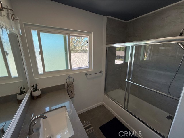 Detail Gallery Image 21 of 36 For 1107 W Memory Ln 17b,  Santa Ana,  CA 92706 - 3 Beds | 1/1 Baths