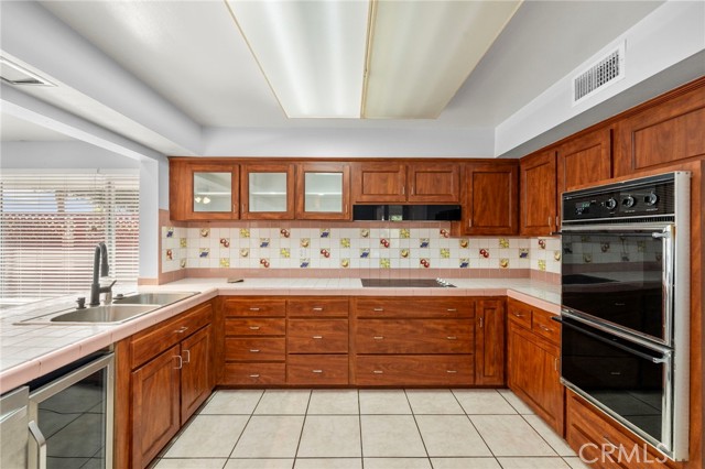 Detail Gallery Image 8 of 56 For 25925 Roanoke Rd, Menifee,  CA 92586 - 3 Beds | 2 Baths