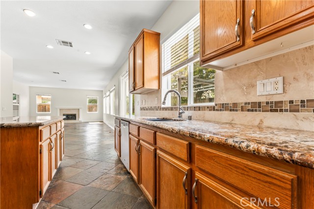 33545 Nandina, Murrieta CA: https://media.crmls.org/medias/16932ccf-94b9-414c-87b2-b57fd4677b7a.jpg